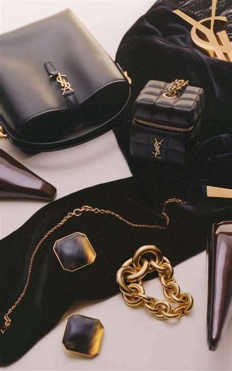 ysl huispak partij|Saint Laurent Official Online Store .